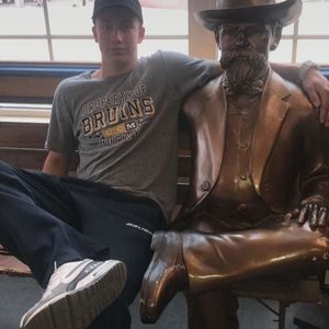 Meet your Posher, Christian